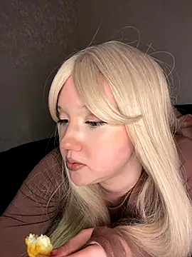 Darling Bri  online show from 11/01/25, 08:55