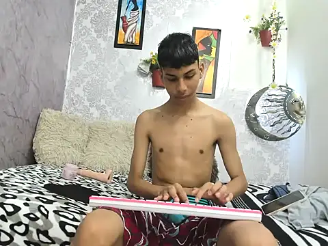 sexyboys cutex18 online show from 11/09/25, 08:51