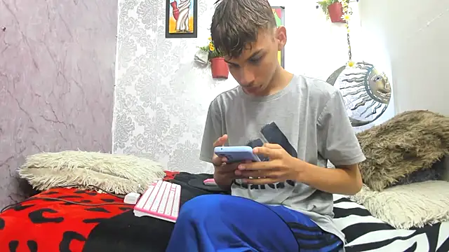 sexyboys cutex18 online show from 11/15/25, 08:16