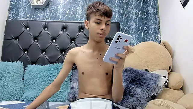 sexyboys cutex18 online show from 11/24/25, 08:19