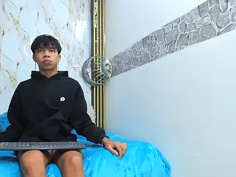 sexyboys cutex18 online show from 05/17/26, 02:42