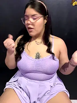 GabrielleMarsh1 online show from 10/13/25, 12:32