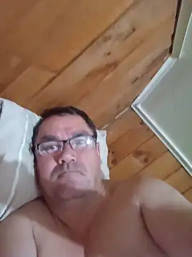 Snapshot of Alfred_00000 chatting on 10/24/25, 07:27 Alfred 00000 online show from 10/24/25, 07:27