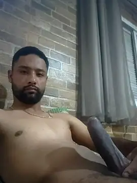 Snapshot of wellpauduro1994 chatting on 11/29/25, 03:31 wellpauduro1994 online show from 11/29/25, 03:31