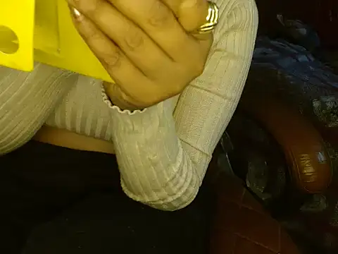 Snapshot of Kittibhabhi-9 chatting on 11/23/25, 07:52 Kittibhabhi-9 online show from 11/23/25, 07:52