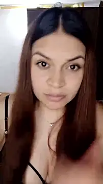 Snapshot of cieloking09 chatting on 11/19/25, 05:29 cieloking09 online show from 11/19/25, 05:29