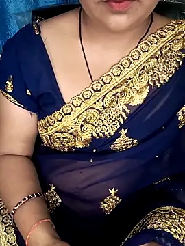 Snapshot of Rashmi_011 chatting on 05/13/26, 03:31 Rashmi 011 online show from 05/13/26, 03:31