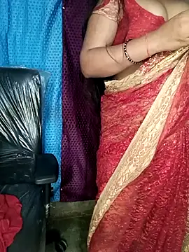 Snapshot of Rashmi_011 chatting on 05/16/26, 12:29 Rashmi 011 online show from 05/16/26, 12:29