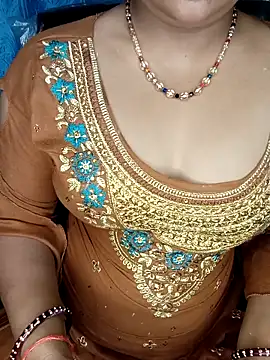 Snapshot of Rashmi_011 chatting on 05/17/26, 03:41 Rashmi 011 online show from 05/17/26, 03:41
