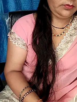 Snapshot of Rashmi_011 chatting on 05/22/26, 11:54 Rashmi 011 online show from 05/22/26, 11:54