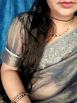 Snapshot of Rashmi_011 chatting on 05/23/26, 11:42 Rashmi 011 online show from 05/23/26, 11:42