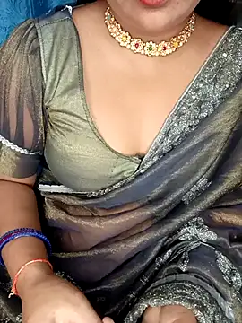 Snapshot of Rashmi_011 chatting on 05/31/26, 12:41 Rashmi 011 online show from 05/31/26, 12:41
