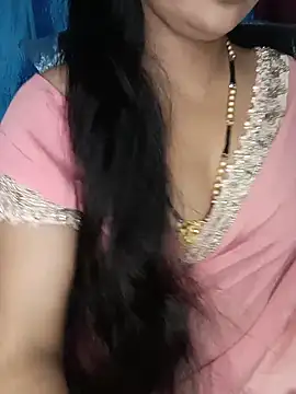 Snapshot of Rashmi_011 chatting on 06/09/26, 12:44 Rashmi 011 online show from 06/09/26, 12:44