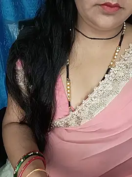Snapshot of Rashmi_011 chatting on 06/25/26, 12:32 Rashmi 011 online show from 06/25/26, 12:32