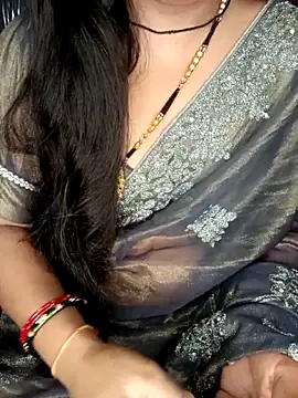 Snapshot of Rashmi_011 chatting on 06/27/26, 12:37 Rashmi 011 online show from 06/27/26, 12:37