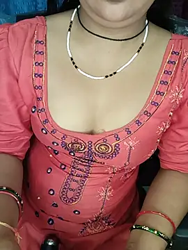 Snapshot of Rashmi_011 chatting on 06/29/26, 12:28 Rashmi 011 online show from 06/29/26, 12:28