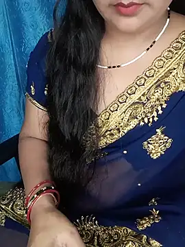Snapshot of Rashmi_011 chatting on 07/05/26, 12:39 Rashmi 011 online show from 07/05/26, 12:39