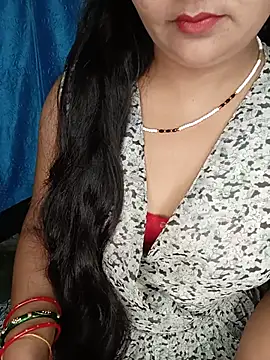 Snapshot of Rashmi_011 chatting on 07/07/26, 12:35 Rashmi 011 online show from 07/07/26, 12:35