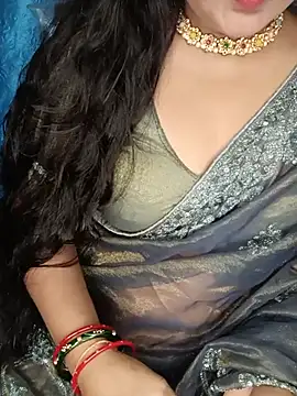 Snapshot of Rashmi_011 chatting on 07/09/26, 12:48 Rashmi 011 online show from 07/09/26, 12:48