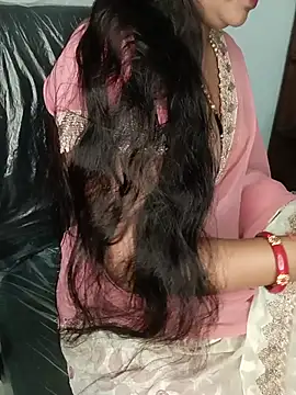 Snapshot of Rashmi_011 chatting on 07/25/26, 12:42 Rashmi 011 online show from 07/25/26, 12:42