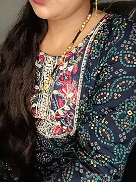 Snapshot of Rashmi_011 chatting on 07/28/26, 11:17 Rashmi 011 online show from 07/28/26, 11:17