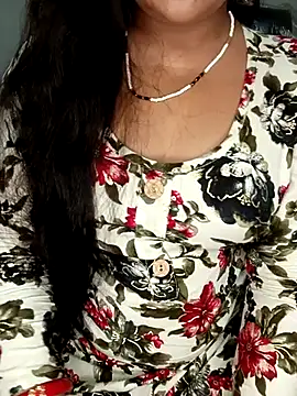 Snapshot of Rashmi_011 chatting on 07/31/26, 02:38 Rashmi 011 online show from 07/31/26, 02:38