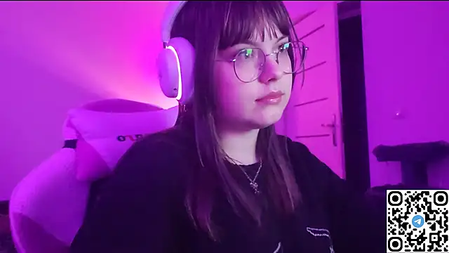 KristiBloom online show from 12/14/25, 10:25