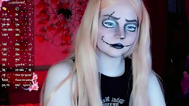 HoneyDazzle online show from 10/31/25, 08:54