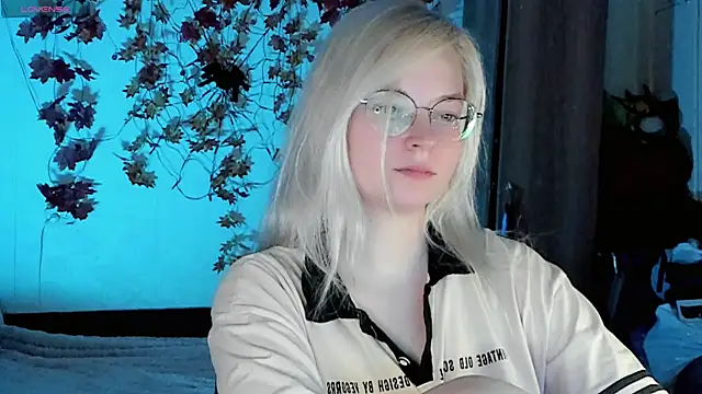 HoneyDazzle online show from 11/01/25, 07:27