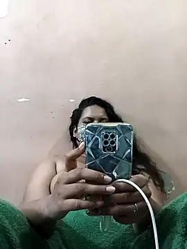 Mallika-collage online show from 05/02/26, 07:52