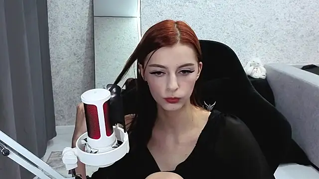 kitti sweett online show from 10/05/25, 06:17