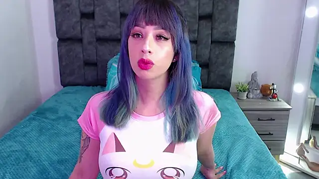 Snapshot of Allisonpetite1 chatting on 10/12/25, 07:35 Allisonpetite1 online show from 10/12/25, 07:35