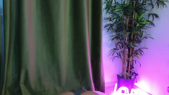 Ashley luxx online show from 01/17/26, 06:18