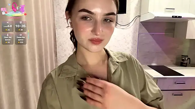 Snapshot of RinaModel chatting on 11/03/25, 06:09 RinaModel online show from 11/03/25, 06:09