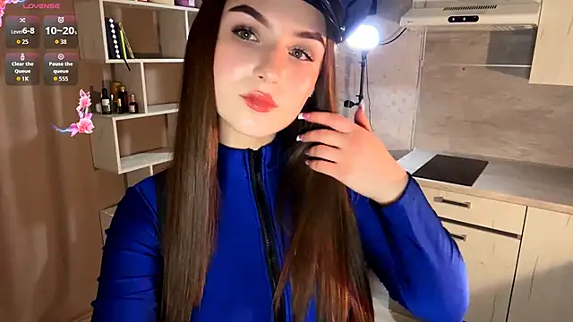 Snapshot of RinaModel chatting on 11/16/25, 06:02 RinaModel online show from 11/16/25, 06:02