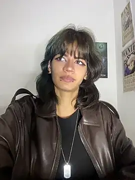 sukulaurens online show from 06/24/26, 04:11