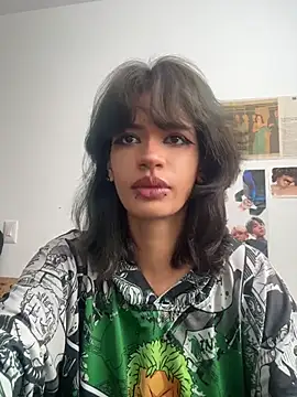 sukulaurens online show from 06/28/26, 07:42