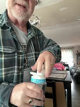 Snapshot of Jcaspen chatting on 03/07/26, 01:30 Jcaspen online show from 03/07/26, 01:30