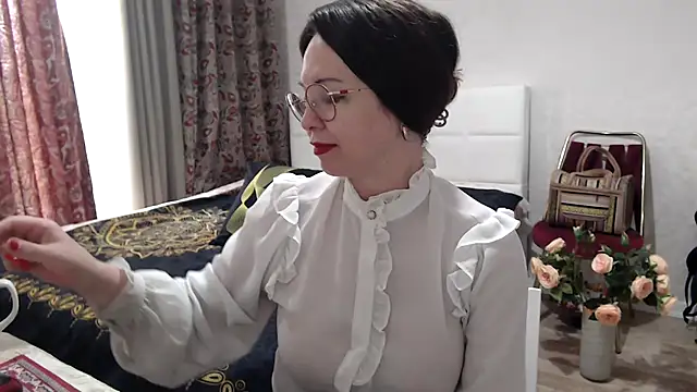 Snapshot of Arisa5000 chatting on 05/11/26, 09:37 Arisa5000 online show from 05/11/26, 09:37