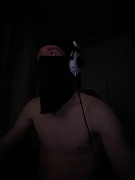 Snapshot of suicdemask chatting on 11/18/25, 09:52 suicdemask online show from 11/18/25, 09:52