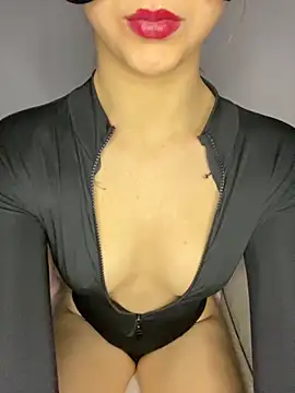 Snapshot of christalles chatting on 11/09/25, 07:34 christalles online show from 11/09/25, 07:34