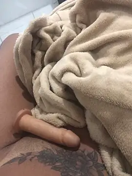 Snapshot of Milly96 chatting on 10/10/25, 09:03 Milly96 online show from 10/10/25, 09:03