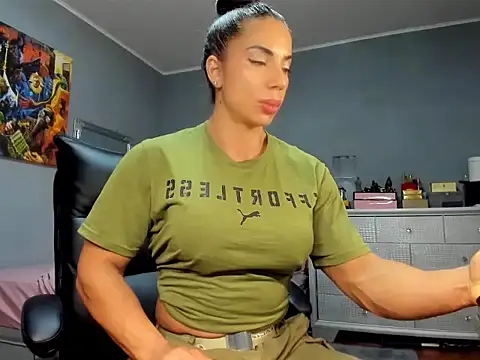 Alesyamuscledollxh online show from 10/04/25, 05:00