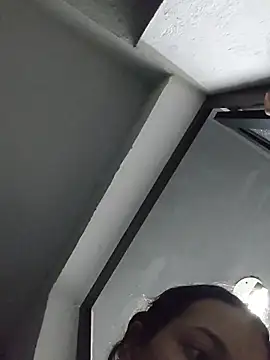 Snapshot of _Bella_Beth_ chatting on 11/24/25, 12:32 Bella Beth online show from 11/24/25, 12:32