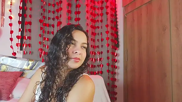 Snapshot of _Bella_Beth_ chatting on 02/18/26, 04:08 Bella Beth online show from 02/18/26, 04:08