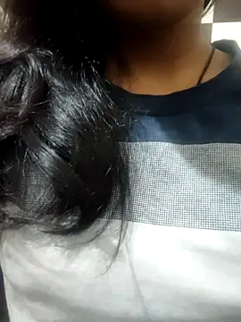 Snapshot of anjali2351 chatting on 11/11/25, 04:40 anjali2351 online show from 11/11/25, 04:40