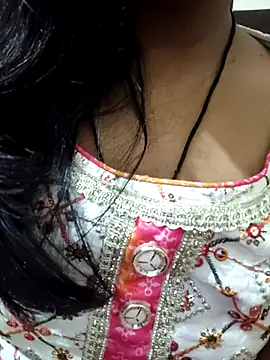 Snapshot of anjali2351 chatting on 11/14/25, 05:44 anjali2351 online show from 11/14/25, 05:44