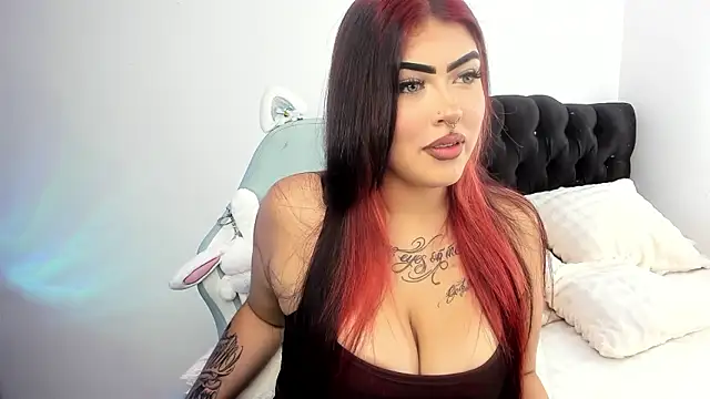 Snapshot of hollycute__ chatting on 03/05/26, 06:37 hollycute online show from 03/05/26, 06:37