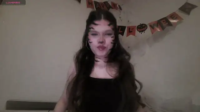 AlmetaBradicich online show from 10/31/25, 05:19