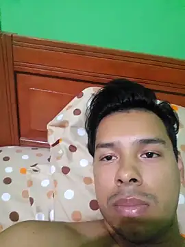 Snapshot of elvenas1106 chatting on 10/08/25, 09:23 elvenas1106 online show from 10/08/25, 09:23